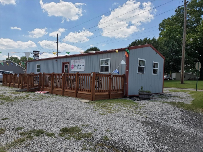 2453 State Street, Chester, Illinois 62233, ,Commercial Sale,For Sale,State,MAR19057082