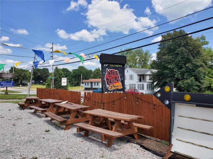 2453 State Street, Chester, Illinois 62233, ,Commercial Sale,For Sale,State,MAR19057082