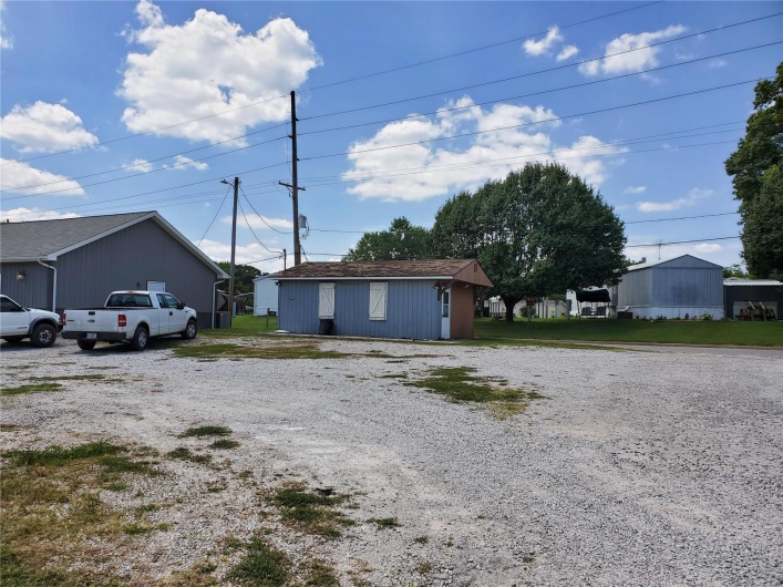 2453 State Street, Chester, Illinois 62233, ,Commercial Sale,For Sale,State,MAR19057082