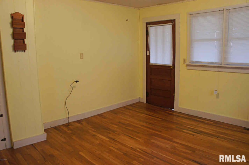 521 VINE Street, Vienna, Illinois 62995, 0 , 0 ,0,Commercial Sale,For Sale,VINE,0,RMAEB424750