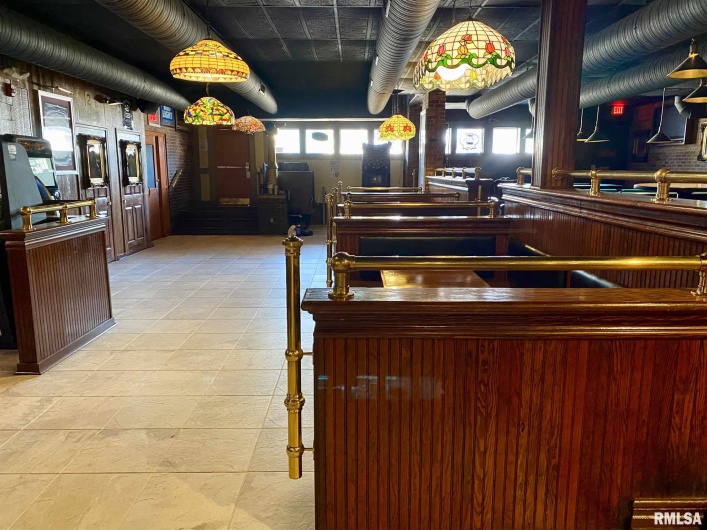 608-610 ILLINOIS Avenue, Carbondale, Illinois 62901, 0 , 0 ,0,Commercial Sale,For Sale,ILLINOIS,0,RMAEB435140