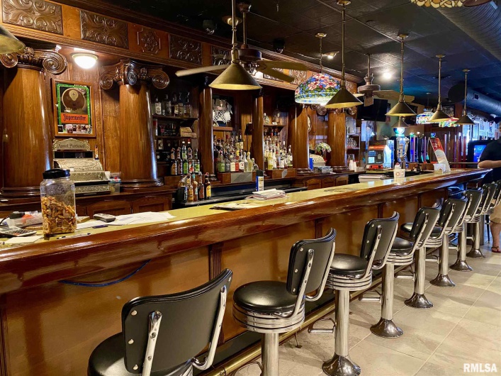 608-610 ILLINOIS Avenue, Carbondale, Illinois 62901, 0 , 0 ,0,Commercial Sale,For Sale,ILLINOIS,0,RMAEB435140