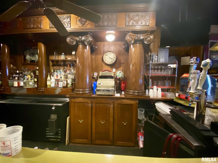 608-610 ILLINOIS Avenue, Carbondale, Illinois 62901, 0 , 0 ,0,Commercial Sale,For Sale,ILLINOIS,0,RMAEB435140