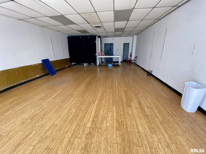 608-610 ILLINOIS Avenue, Carbondale, Illinois 62901, 0 , 0 ,0,Commercial Sale,For Sale,ILLINOIS,0,RMAEB435140
