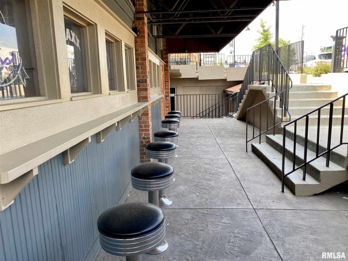 608-610 ILLINOIS Avenue, Carbondale, Illinois 62901, 0 , 0 ,0,Commercial Sale,For Sale,ILLINOIS,0,RMAEB435140