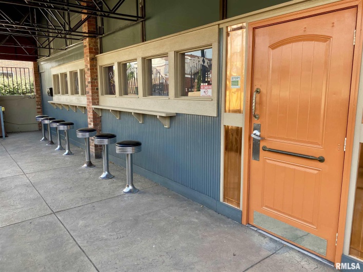 608-610 ILLINOIS Avenue, Carbondale, Illinois 62901, 0 , 0 ,0,Commercial Sale,For Sale,ILLINOIS,0,RMAEB435140