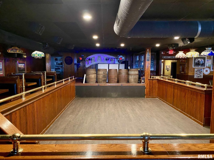 608-610 ILLINOIS Avenue, Carbondale, Illinois 62901, 0 , 0 ,0,Commercial Sale,For Sale,ILLINOIS,0,RMAEB435140