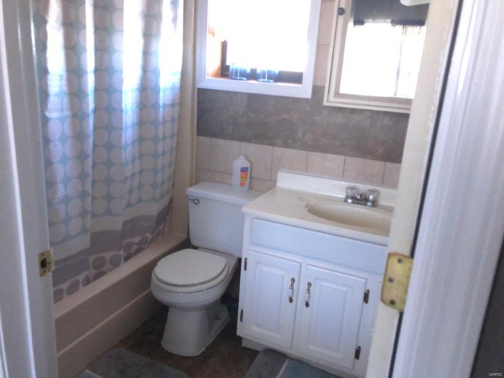 610 Madison Street, Malden, Missouri 63863, 1 Bedroom Bedrooms, 4 Rooms Rooms,1 BathroomBathrooms,Residential,For Sale,Madison,MAR21007834