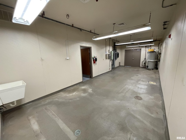 324 4TH Street, Marion, Illinois 62959, 0 , 0 ,0,Commercial Sale,For Sale,4TH,0,RMAEB443993