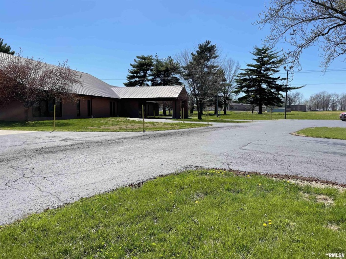 324 4TH Street, Marion, Illinois 62959, 0 , 0 ,0,Commercial Sale,For Sale,4TH,0,RMAEB443993