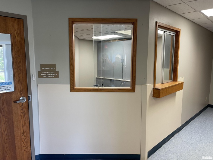 324 4TH Street, Marion, Illinois 62959, 0 , 0 ,0,Commercial Sale,For Sale,4TH,0,RMAEB443993