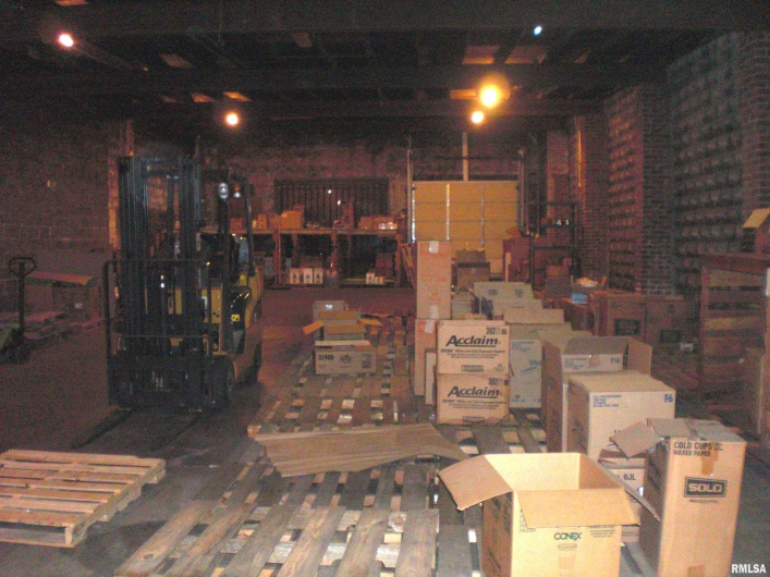 113 WASHINGTON Street, Carbondale, Illinois 62901, 0 , 0 ,0,Commercial Sale,For Sale,WASHINGTON,0,RMAEB444056
